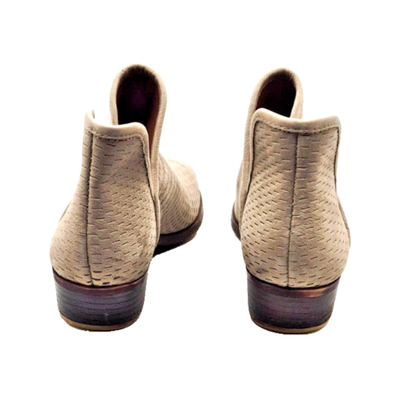 Lucky Brand Baley Ankle Bootie Size 7.5 M Tan Suede Perforated Texture Pull On - Picture 6 of 9